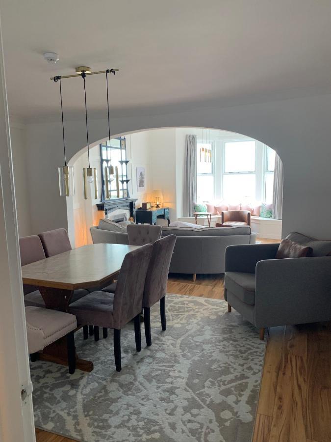 Stunning 3 Bed Seafront Mansion Building Sleeps 6 Adults Or 8 With Kids Apartment Portrush Exterior foto